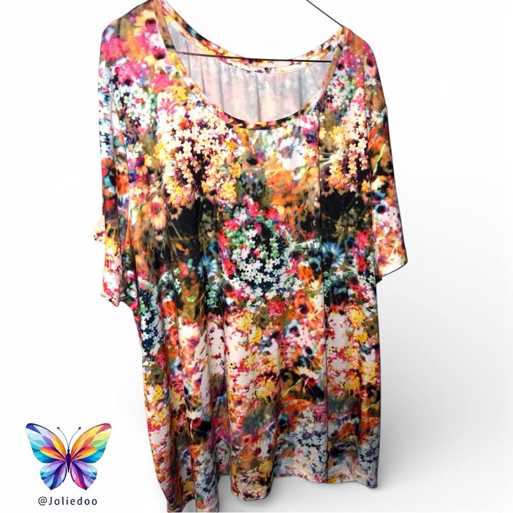 Floral Multicolor Women's Top Size 4x (PTP 31”)
